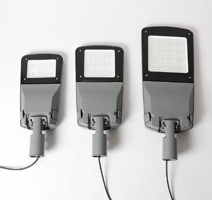 Outdoor Streetlights LED Road Lamp with High Luminous Efficiency and IP65 Waterproof