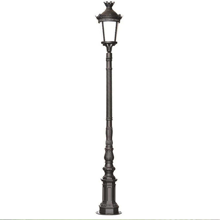 Outdoor European Antique Garden Lights Decorative Power Street Lamp Lighting Road Waterproof Modern Poles Led Solar Street Light