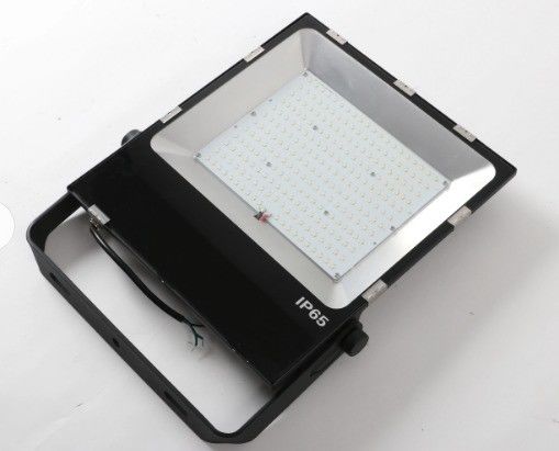 LED Flood Light 200W IP65 Waterproof Energy Saving Spotlight for 5 Outdoor Stadium